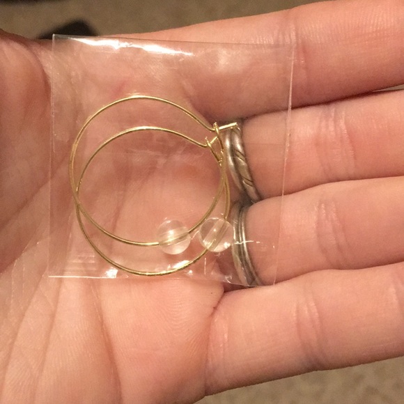 NEW 3 earring bundle! Two tassel and one hoop - Picture 7 of 8